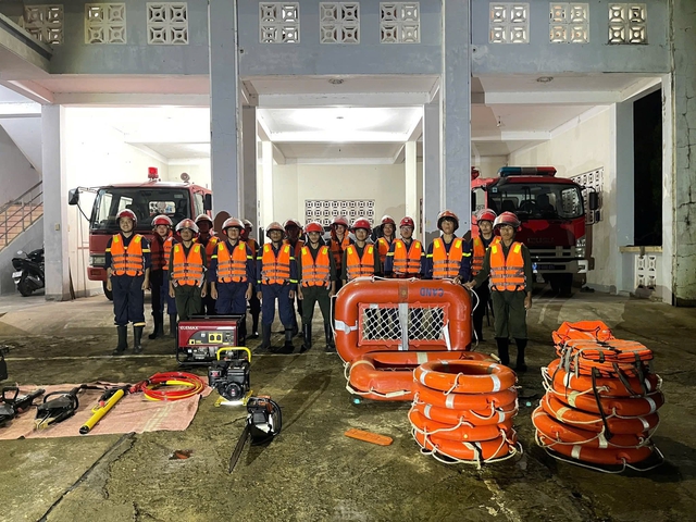 Quảng Trị: Miền núi giữ nhà, miền biển chằng buộc tàu phòng chống bão số 5 - Ảnh 2.