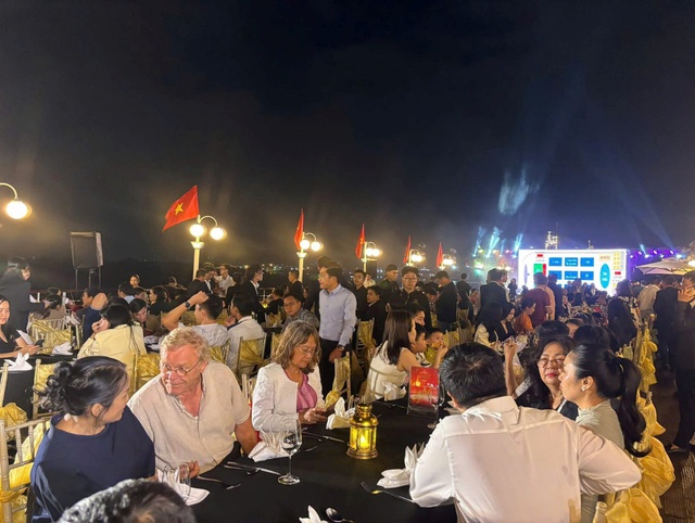 Maison Grand ra mắt ấn tượng trên du thuyền 5* tại tâm điểm CBD(*) của TP.HCM mới - Ảnh 3.