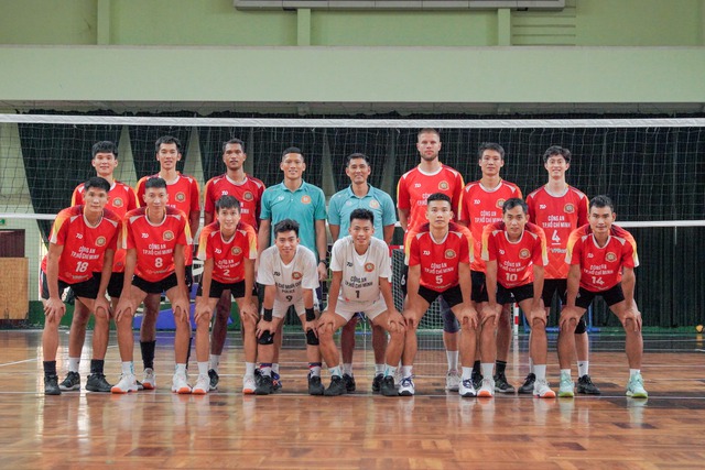 Ngoại binh cao 2,05 m c&ugrave;ng d&agrave;n sao Việt Nam đọ sức tại giải b&oacute;ng chuyền C&ocirc;ng an, Cảnh s&aacute;t quốc tế- Ảnh 2.