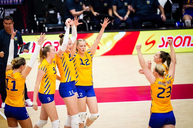 Chơi b&ugrave;ng nổ, chủ nh&agrave; Th&aacute;i Lan đ&aacute;nh bại Thụy Điển ở giải b&oacute;ng chuyền nữ thế giới- Ảnh 2.