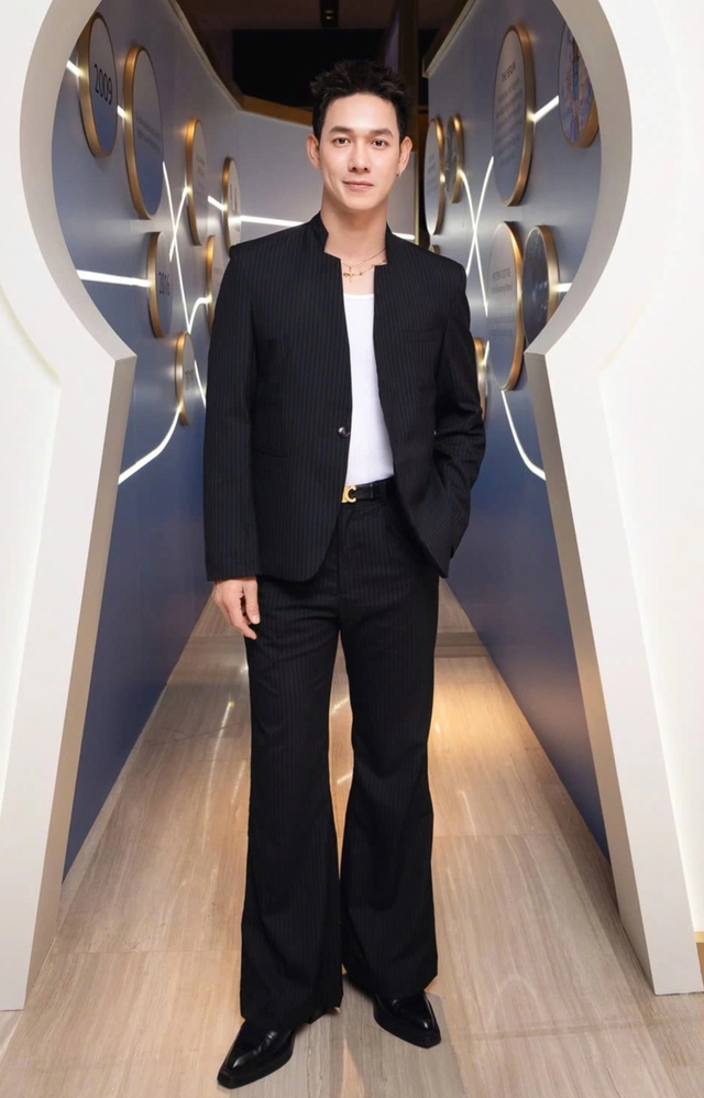 'Con dâu hào môn' Đỗ Mỹ Linh khoe sắc rạng rỡ- Ảnh 4. 'Con dâu hào môn' Đỗ Mỹ Linh khoe sắc rạng rỡ- Ảnh 4.