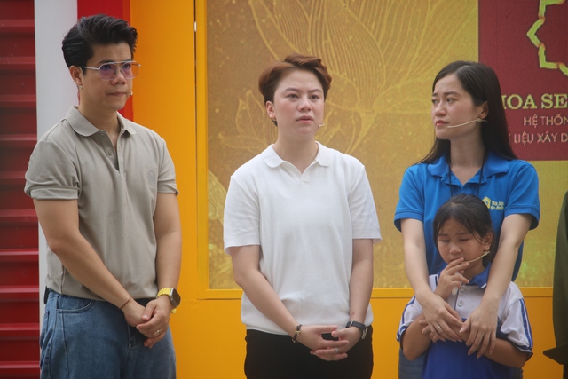 Hứa Minh Đạt nhận làm trợ lý, đưa vợ đi quay show thực tế- Ảnh 1. Hứa Minh Đạt nhận làm trợ lý, đưa vợ đi quay show thực tế- Ảnh 1.