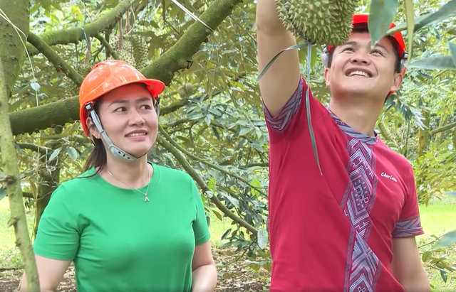Nữ bí thư xã livestream bán sầu riêng giúp dân: 'Không bán hàng để làm giàu'- Ảnh 2. Nữ bí thư xã livestream bán sầu riêng giúp dân: 'Không bán hàng để làm giàu'- Ảnh 2.