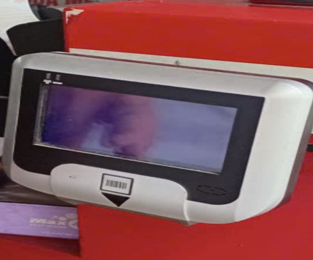 Nhiều xe máy Hà Nội tê liệt vì thiết bị quét Mã QR gây nhiễu sóng - Ảnh 1.