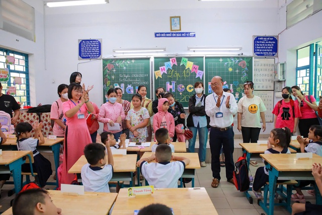 Tựu trường mở: Học sinh và phụ huynh cùng học - Ảnh 2.