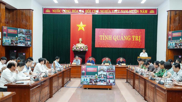 Bão số 5: Quảng Trị di dời dân xuyên đêm, họp khẩn với các địa phương - Ảnh 4. Bão số 5: Quảng Trị di dời dân xuyên đêm, họp khẩn với các địa phương - Ảnh 4.