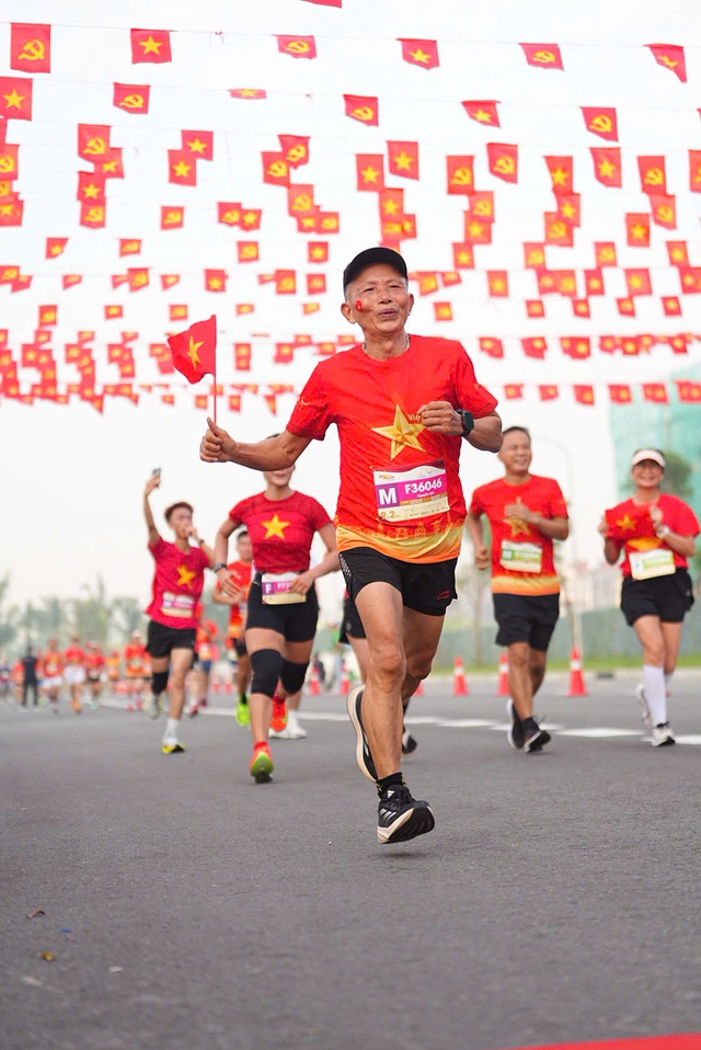 Giải chạy 'Việt Nam tôi đó' được xác lập kỷ lục có ý nghĩa rất đặc biệt- Ảnh 5.