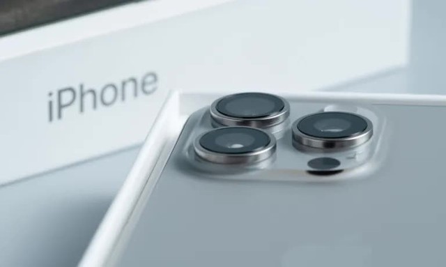 Apple l&ecirc;n kế hoạch cải tiến iPhone trong ba năm - Ảnh 1.