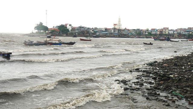 Bão số 5: Khu vực phía nam Thanh Hóa đang mưa rất to - Ảnh 2.