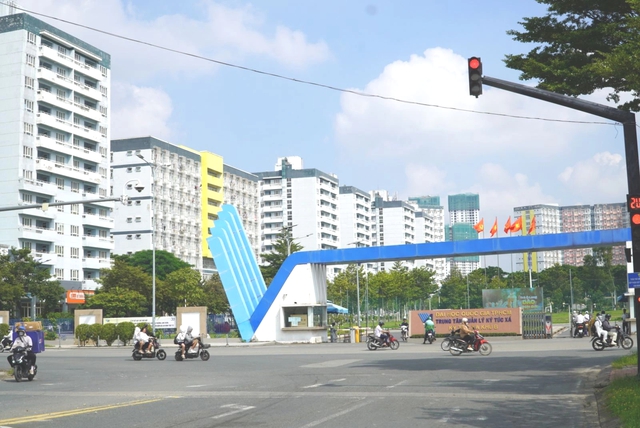 K&yacute; t&uacute;c x&aacute; ĐH Quốc gia TP.HCM miễn, giảm gi&aacute; lệ ph&iacute; ph&ograve;ng ở cho sinh vi&ecirc;n - Ảnh 1.