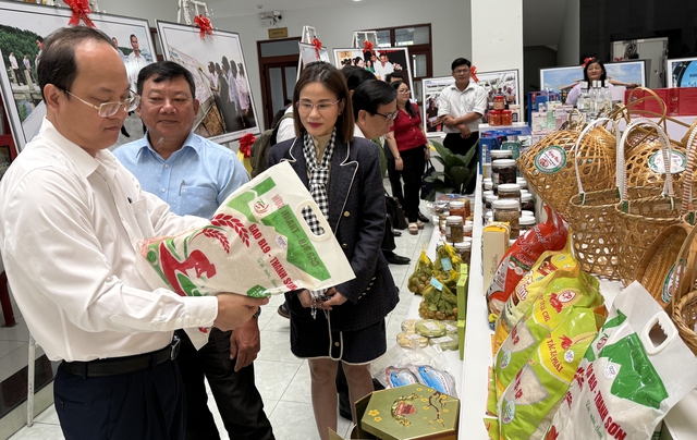 Cà Mau: Hình thành cửa ngõ giao thương quốc tế vùng ĐBSCL- Ảnh 1. Cà Mau: Hình thành cửa ngõ giao thương quốc tế vùng ĐBSCL- Ảnh 1.