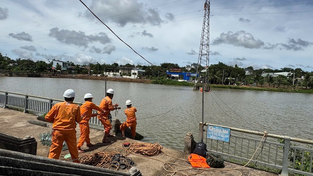 PC Gia Lai quyết liệt triển khai giải pháp giảm tổn thất điện năng cuối năm 2025 - Ảnh 1.