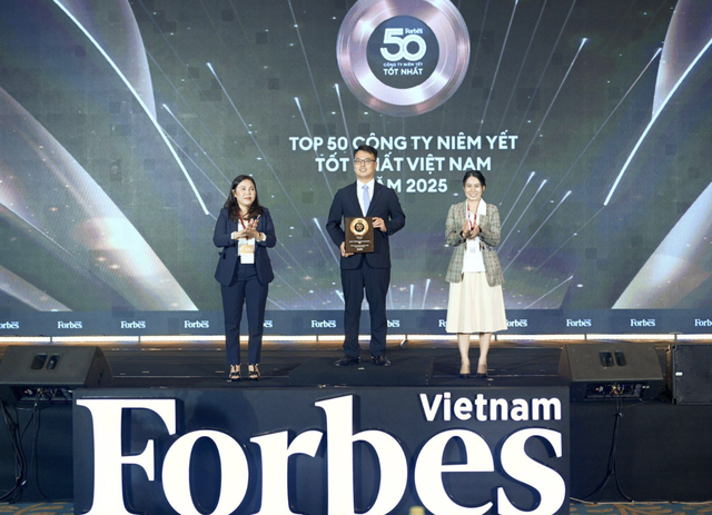 FPT Retail được vinh danh 'Top 50 công ty niêm yết tốt nhất Việt Nam' của Forbes - Ảnh 1.