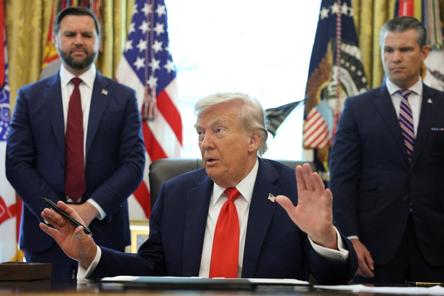 Tổng thống Trump nhầm tên Thống đốc Michigan với 2 người khác - Ảnh 1.