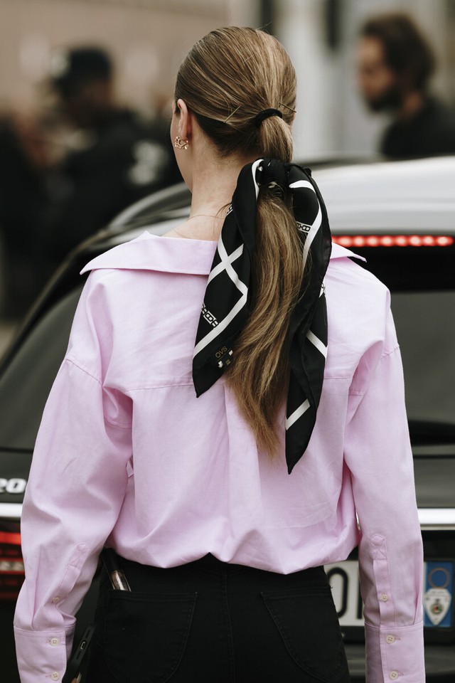 Những bộ trang phục mùa thu đẹp nhất tại các tuần lễ thời trang- Ảnh 8.