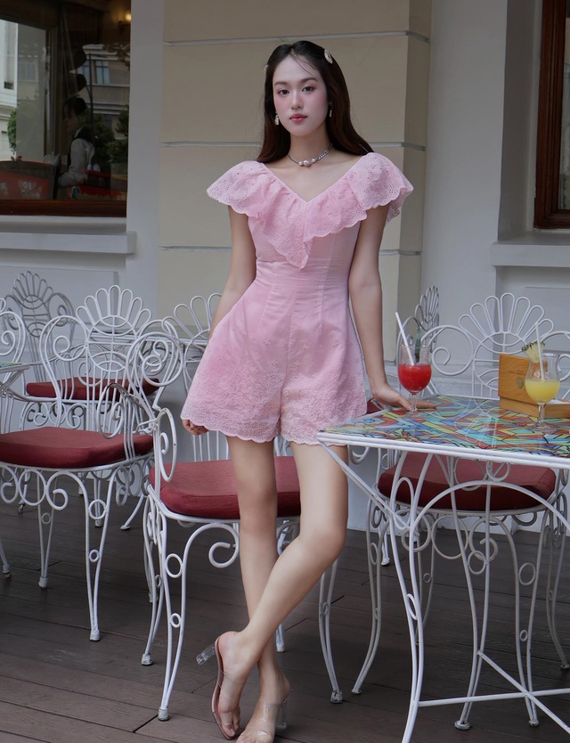 'Đốn tim' người đối diện với váy áo bèo nhún chuẩn nàng thơ - Ảnh 4.