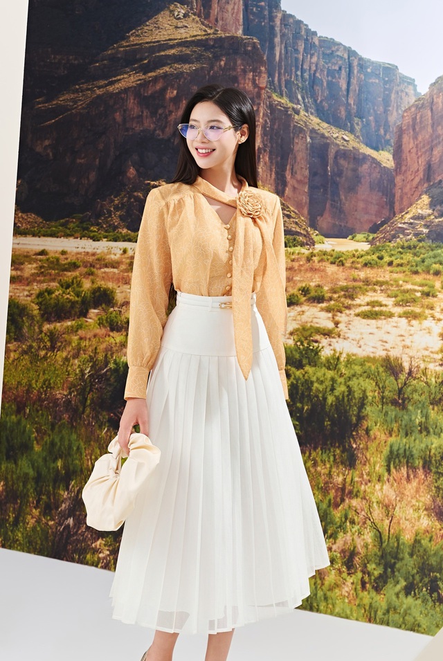 Áo sơ mi và những biến tấu nâng tầm phong cách- Ảnh 6.