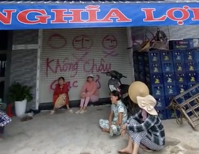 Vỡ hụi hơn 2 tỉ đồng, nhiều hộ dân kéo đến đòi nợ - Ảnh 2.