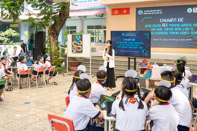 Đột phá dạy và học tiếng Anh bằng AI và công nghệ - Ảnh 3.