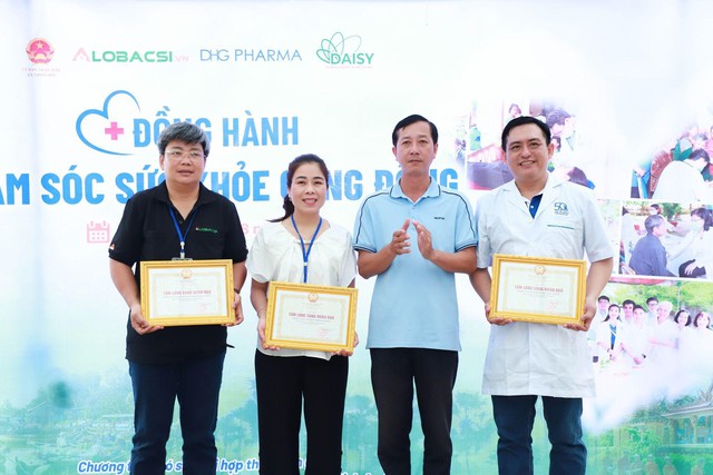 Chăm sóc sức khỏe, gắn kết biên cương - Dấu ấn DHG Pharma tại An Giang - Ảnh 4.
