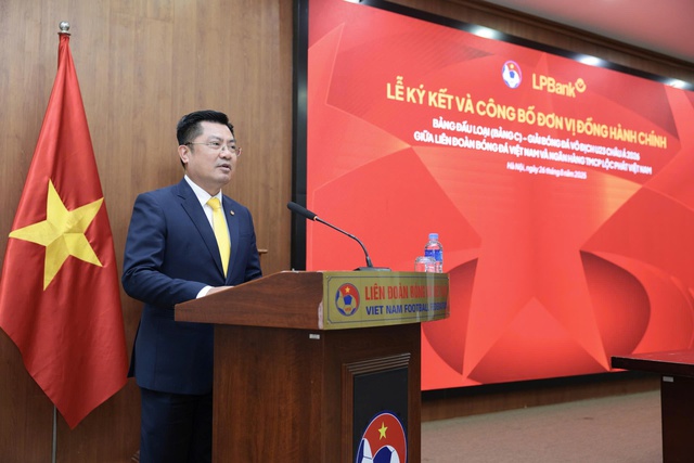 HLV Kim Sang-sik nói bất ngờ về tiền vệ Việt kiều Trần Thành Trung, muốn U.23 Việt Nam phải...- Ảnh 3. HLV Kim Sang-sik nói bất ngờ về tiền vệ Việt kiều Trần Thành Trung, muốn U.23 Việt Nam phải...- Ảnh 3.