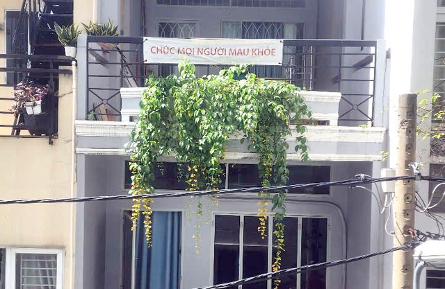 Dưới bầu trời hạnh phúc: Hành trình tìm kiếm niềm vui trong cuộc sống - Ảnh 1.