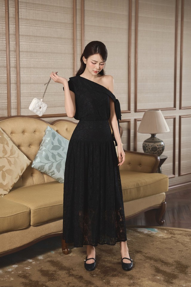 Diện trang phục đồng bộ sao cho ấn tượng mà không bị 'một màu'?- Ảnh 2.