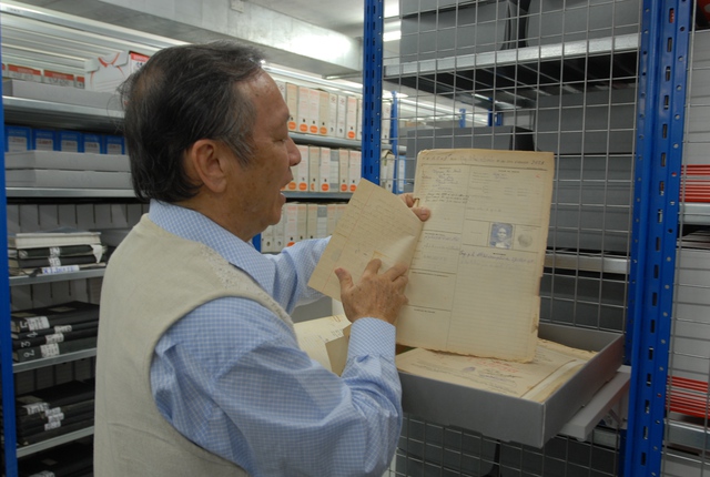 Từ đôi chân trần đến đế chế niken tỉ đô- Ảnh 4. Từ đôi chân trần đến đế chế niken tỉ đô- Ảnh 4.