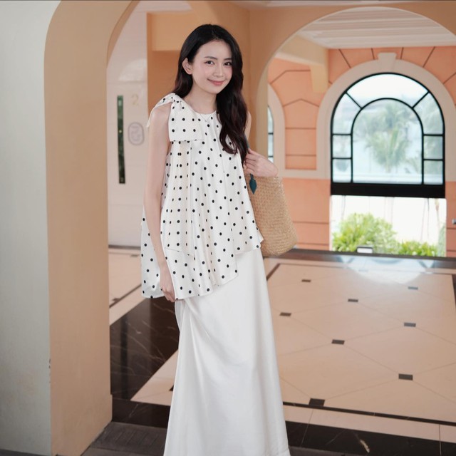 Diện trang phục đồng bộ sao cho ấn tượng mà không bị 'một màu'?- Ảnh 8.