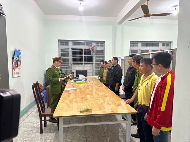 Giữ Tổ quốc bình yên: Người 'truyền lửa' phá án kinh tế - Ảnh 2.