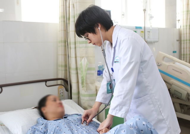 Ca hiếm: Xuất huyết ồ ạt vì thông động tĩnh mạch tử cung- Ảnh 1. Ca hiếm: Xuất huyết ồ ạt vì thông động tĩnh mạch tử cung- Ảnh 1.