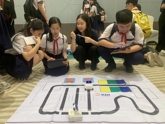 Tri thức quốc gia kiến tạo hạnh ph&uacute;c trong kỷ nguy&ecirc;n vươn m&igrave;nh- Ảnh 2.