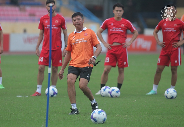 Cơ hội để CLB CA TP.HCM vả HLV L&ecirc; Huỳnh Đức lấy lại sự tự tin: HAGL kh&oacute; thắng?- Ảnh 2.