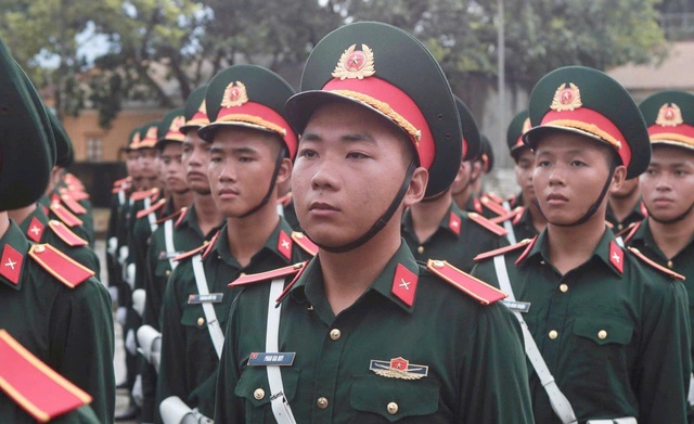 Nén nỗi đau mất cha, binh nhất Quảng Trị quyết ở lại đội hình diễu binh A80 - Ảnh 3. Nén nỗi đau mất cha, binh nhất Quảng Trị quyết ở lại đội hình diễu binh A80 - Ảnh 3.