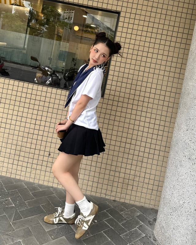 Gợi ý công thức phối đồ tôn dáng cho nàng nấm lùn- Ảnh 1.