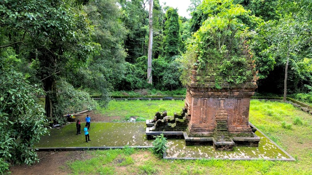 Nỗi lo tháp Chăm duy nhất ở Tây nguyên bị xâm hại- Ảnh 1.