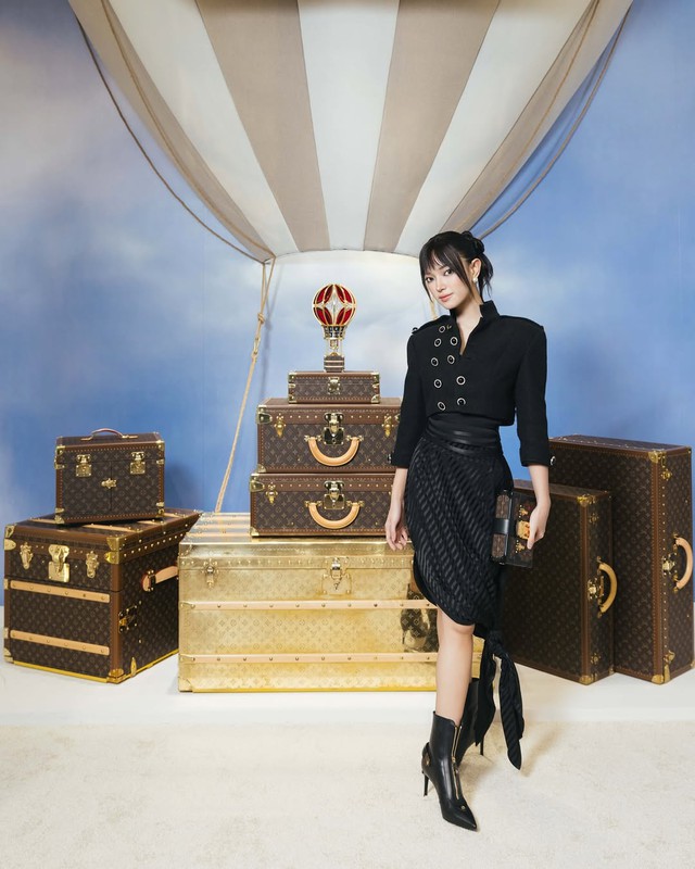 Chạm đỉnh khí chất với túi xách dáng hộp thời thượng - Ảnh 4.