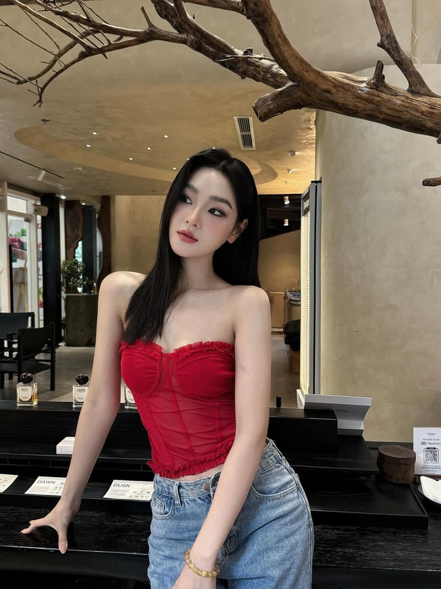 Thăng hoa phong cách với bản phối quần và áo quây thời thượng - Ảnh 7.