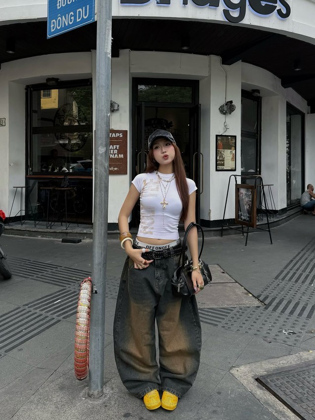 Biến hóa muôn vàn phong cách với giày sneaker vàng- Ảnh 8.