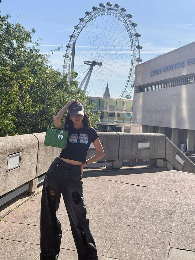 Chạm đỉnh khí chất với túi xách dáng hộp thời thượng - Ảnh 8.