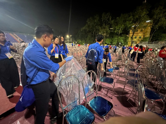 'Ngọn lửa xanh' trong đêm sơ duyệt đại lễ A80- Ảnh 5. 'Ngọn lửa xanh' trong đêm sơ duyệt đại lễ A80- Ảnh 5.