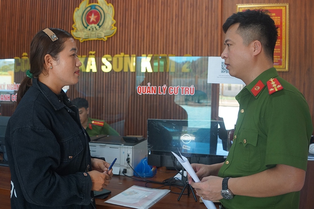 Giữ Tổ quốc b&igrave;nh y&ecirc;n: Hết l&ograve;ng v&igrave; người d&acirc;n v&ugrave;ng bi&ecirc;n H&agrave; Tĩnh - Ảnh 2.