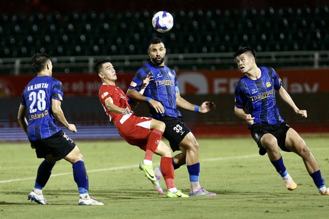 HLV HAGL chỉ mong hòa mà còn không được, HLV Lê Huỳnh Đức nói điều cực sốc về Tiến Linh- Ảnh 3. HLV HAGL chỉ mong hòa mà còn không được, HLV Lê Huỳnh Đức nói điều cực sốc về Tiến Linh- Ảnh 3.