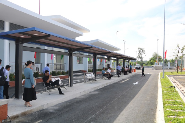TP.HCM khai trương bến xe buýt gần 70 tỉ ở Hóc Môn- Ảnh 3. TP.HCM khai trương bến xe buýt gần 70 tỉ ở Hóc Môn- Ảnh 3.