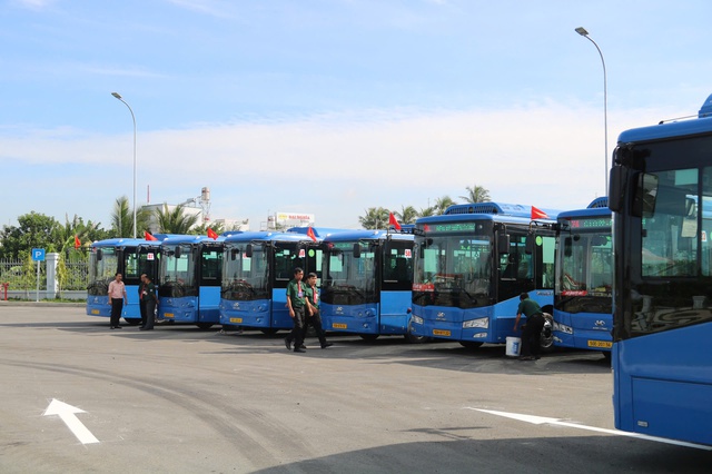 TP.HCM khai trương bến xe buýt gần 70 tỉ ở Hóc Môn- Ảnh 4. TP.HCM khai trương bến xe buýt gần 70 tỉ ở Hóc Môn- Ảnh 4.