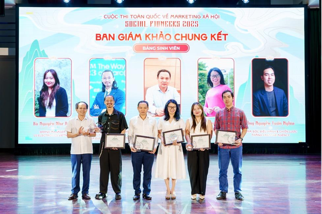 LG Campus Ambassador 2025 - hành trình gắn kết thế hệ trẻ qua chuỗi hoạt động sôi nổi- Ảnh 3. LG Campus Ambassador 2025 - hành trình gắn kết thế hệ trẻ qua chuỗi hoạt động sôi nổi- Ảnh 3.
