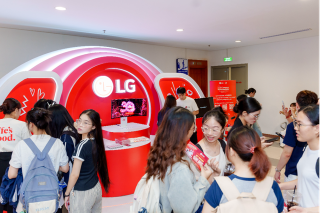 LG Campus Ambassador 2025 - hành trình gắn kết thế hệ trẻ qua chuỗi hoạt động sôi nổi- Ảnh 4. LG Campus Ambassador 2025 - hành trình gắn kết thế hệ trẻ qua chuỗi hoạt động sôi nổi- Ảnh 4.