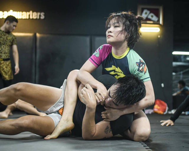 Cận cảnh ‘cô gái MMA’ gây bão mạng, học võ để đủ khả năng tự vệ
- Ảnh 7. Cận cảnh ‘cô gái MMA’ gây bão mạng, học võ để đủ khả năng tự vệ
- Ảnh 7.