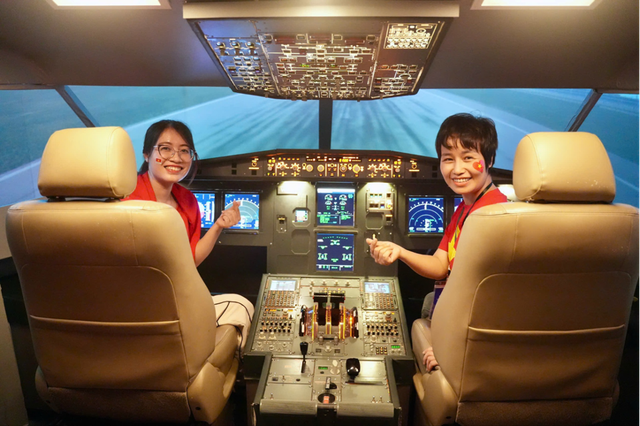 Dấu ấn Vietnam Airlines tại Triển lãm Thành tựu Đất nước - Ảnh 8.