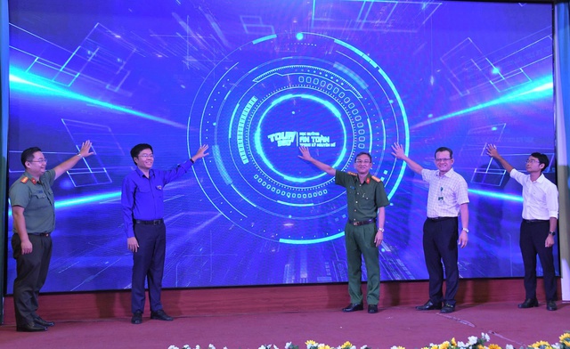

Khởi động chuỗi Chương trình 'Tour 360: Học đường an toàn trong kỷ nguyên số' dành cho học sinh, sinh viên trên địa bàn TP.HCM  